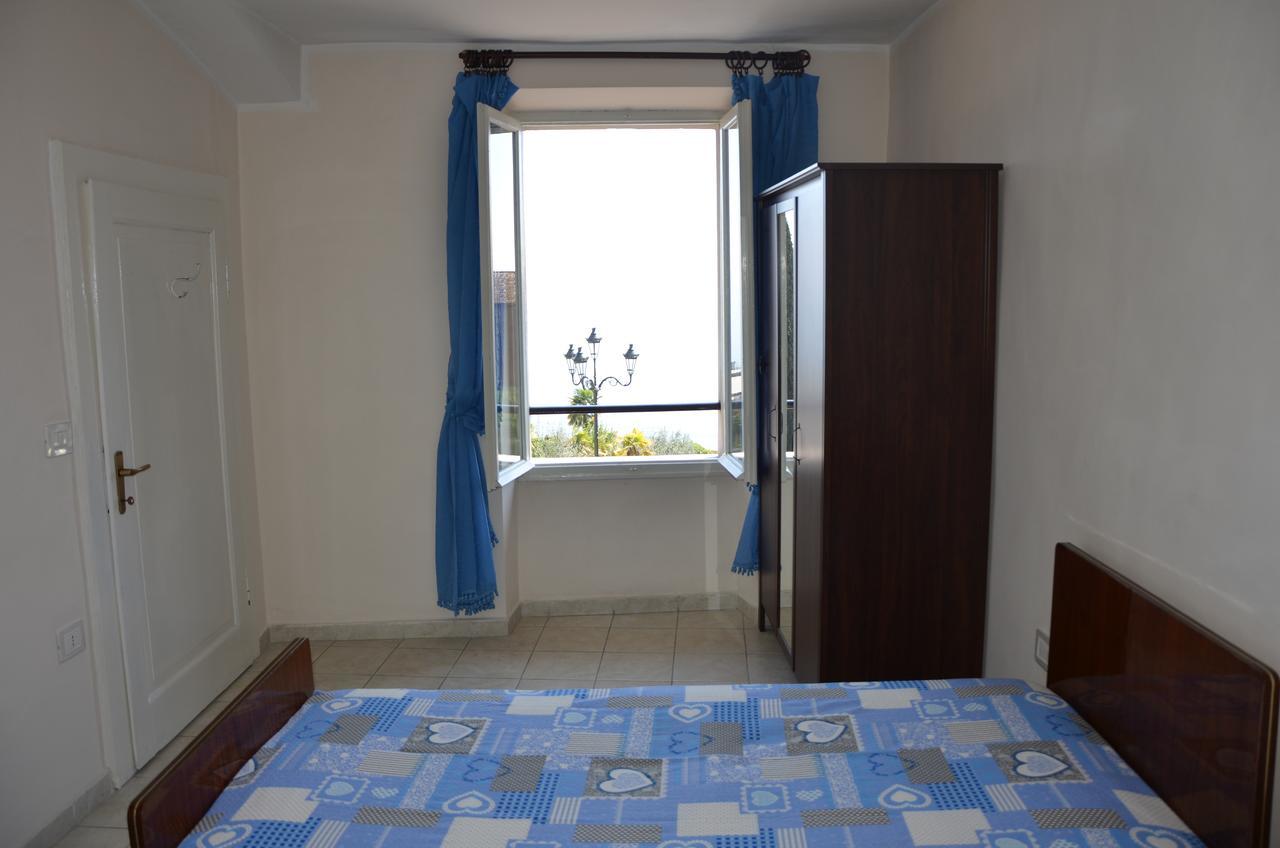 Hotel Made In Brazil à Gardone Riviera Extérieur photo