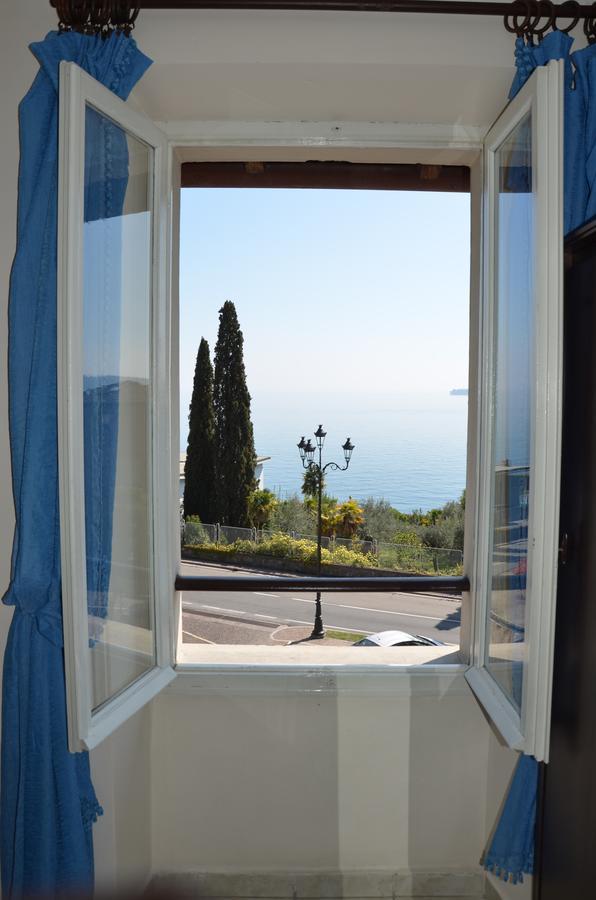 Hotel Made In Brazil à Gardone Riviera Extérieur photo